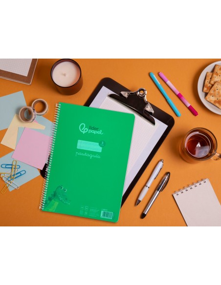 Cuaderno espiral liderpapel a4 pautaguia tapa plastico 80h 90gr cuadro pautado 3mm con margen color verde