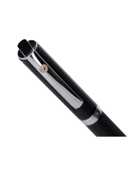 Boligrafo y estuche belius turbo aluminio textura punteada negro y plateado tinta azul caja de diseño
