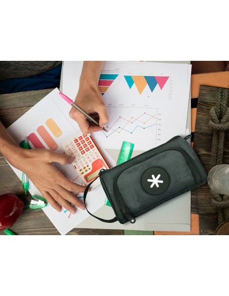 Bolso escolar portatodo antartik con bolsillo delantero desplegable color negro 110x85x200 mm