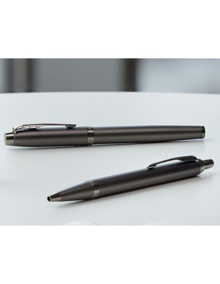 Pluma parker im professionals monochrome bronce plumin f en estuche de regalo