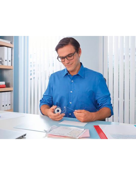 Cinta adhesiva q-connect invisible 7,5 m x 19 mm con portarrollo en blister