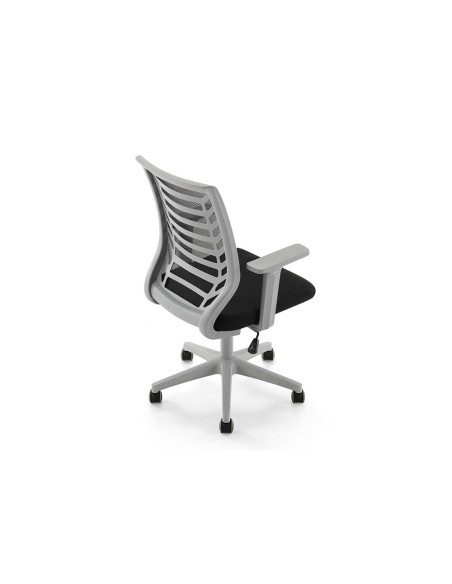Silla rocada de oficina brazos regulables estructura gris respaldo malla y asiento tela ignifuga negro