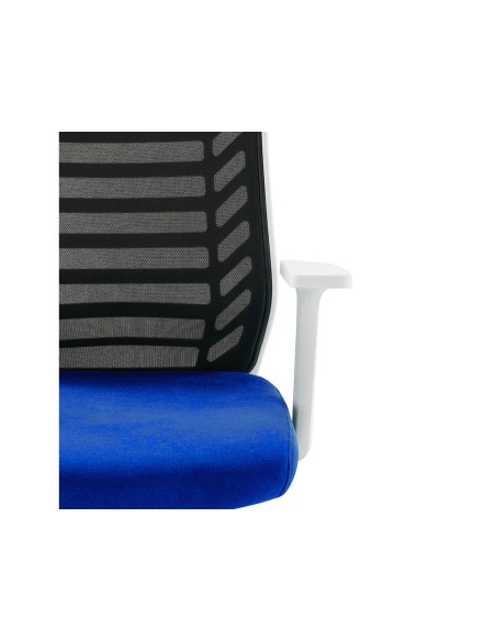 Silla rocada de oficina brazos regulables estructura blanca respaldo malla y asiento tela ignifuga azul