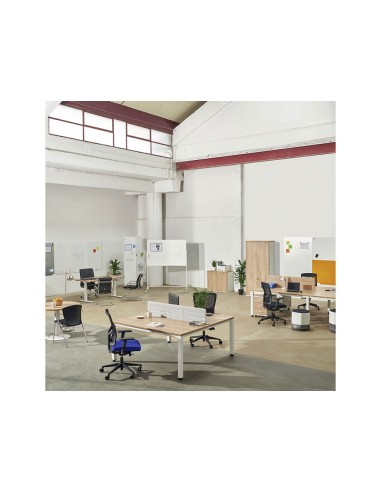 Armario rocada con dos puertas y un estante...