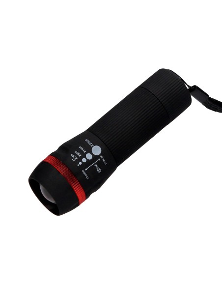Linterna q-connect kf18749 plastico con zoom 1w modo alumbrado encendido apagado incluye 3 pilas aaa