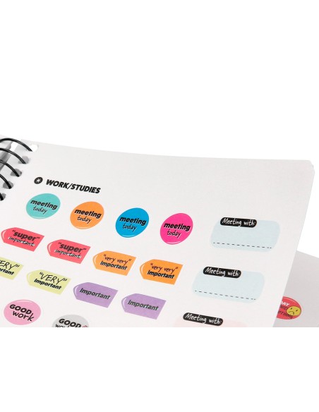Agenda escolar antartik año 24 - 25 curso coleccion minimal orange día página a5