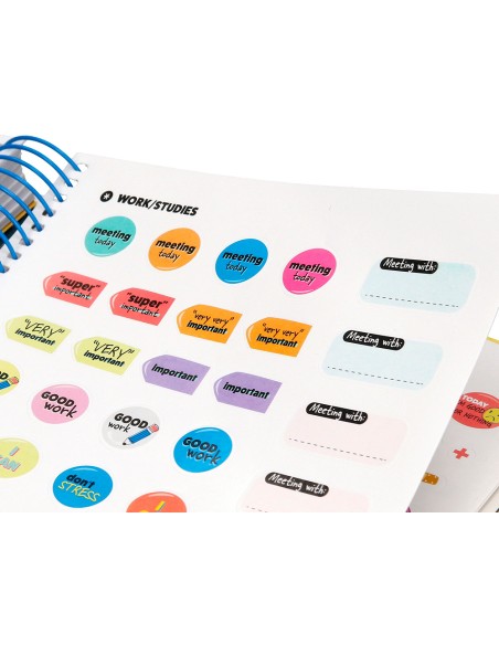 Agenda escolar antartik año 24 - 25 curso coleccion maximal green día página a5