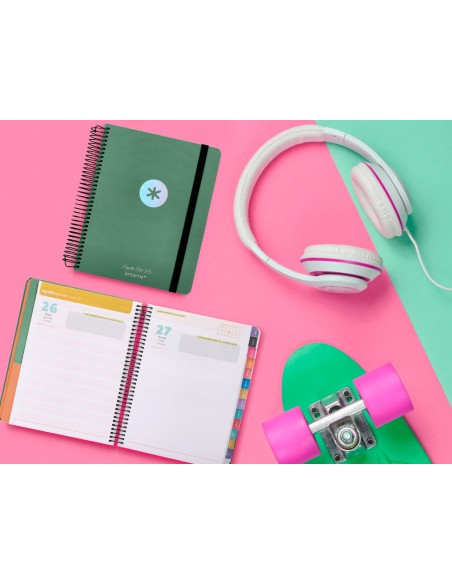 Agenda escolar antartik año 24 - 25 curso coleccion minimal green día página a5