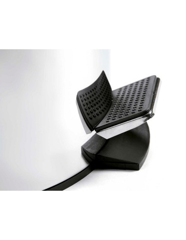 Papelera metalica q-connect con pedal cromada...